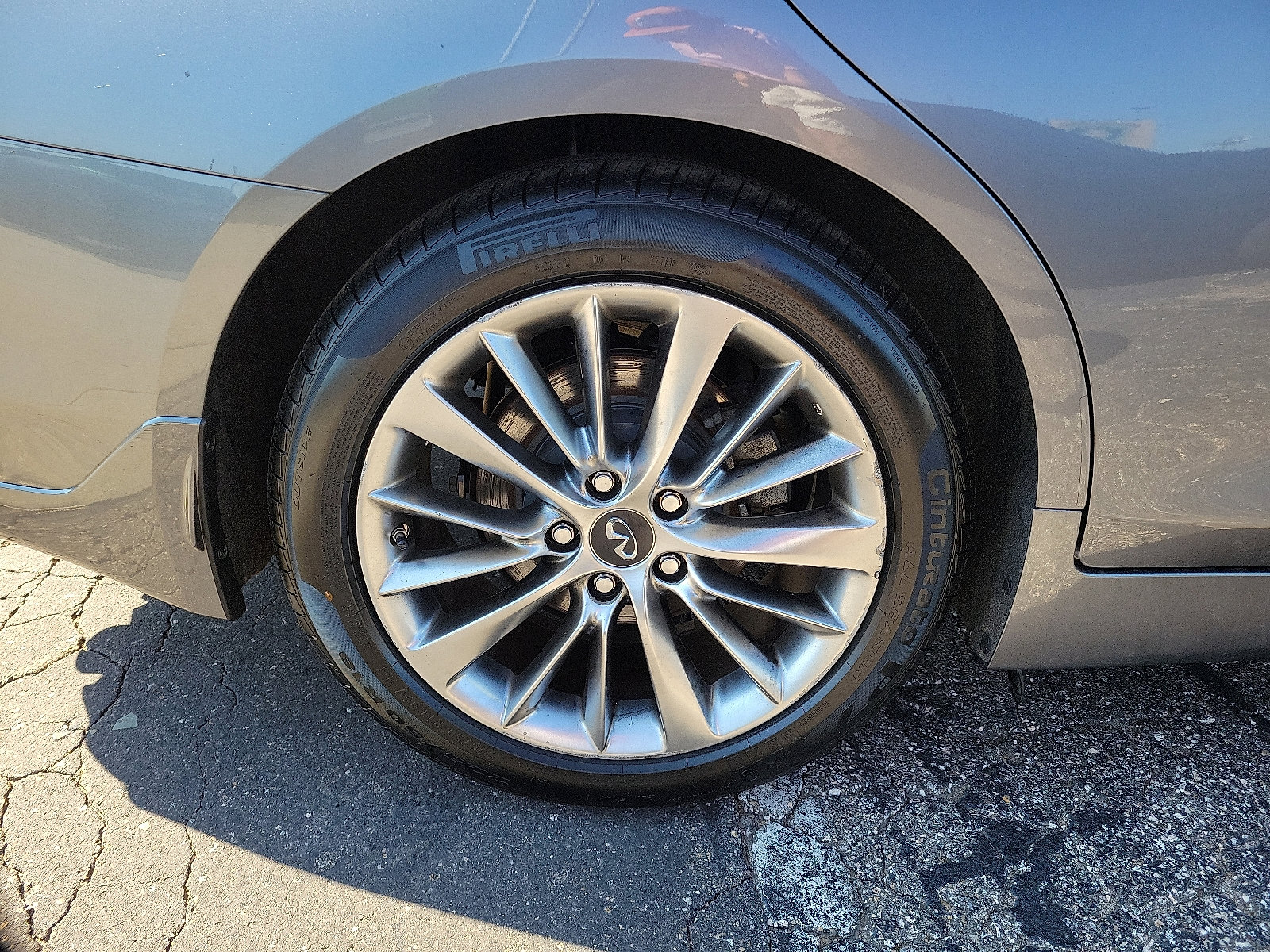 Used 2019 INFINITI Q50 Luxe w/ Essential Package (3.0T Luxe) image 9