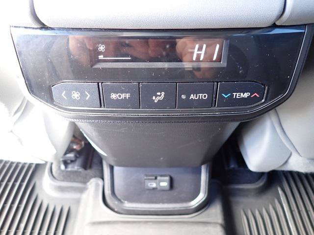 Certified 2023 Toyota Highlander XLE image 19