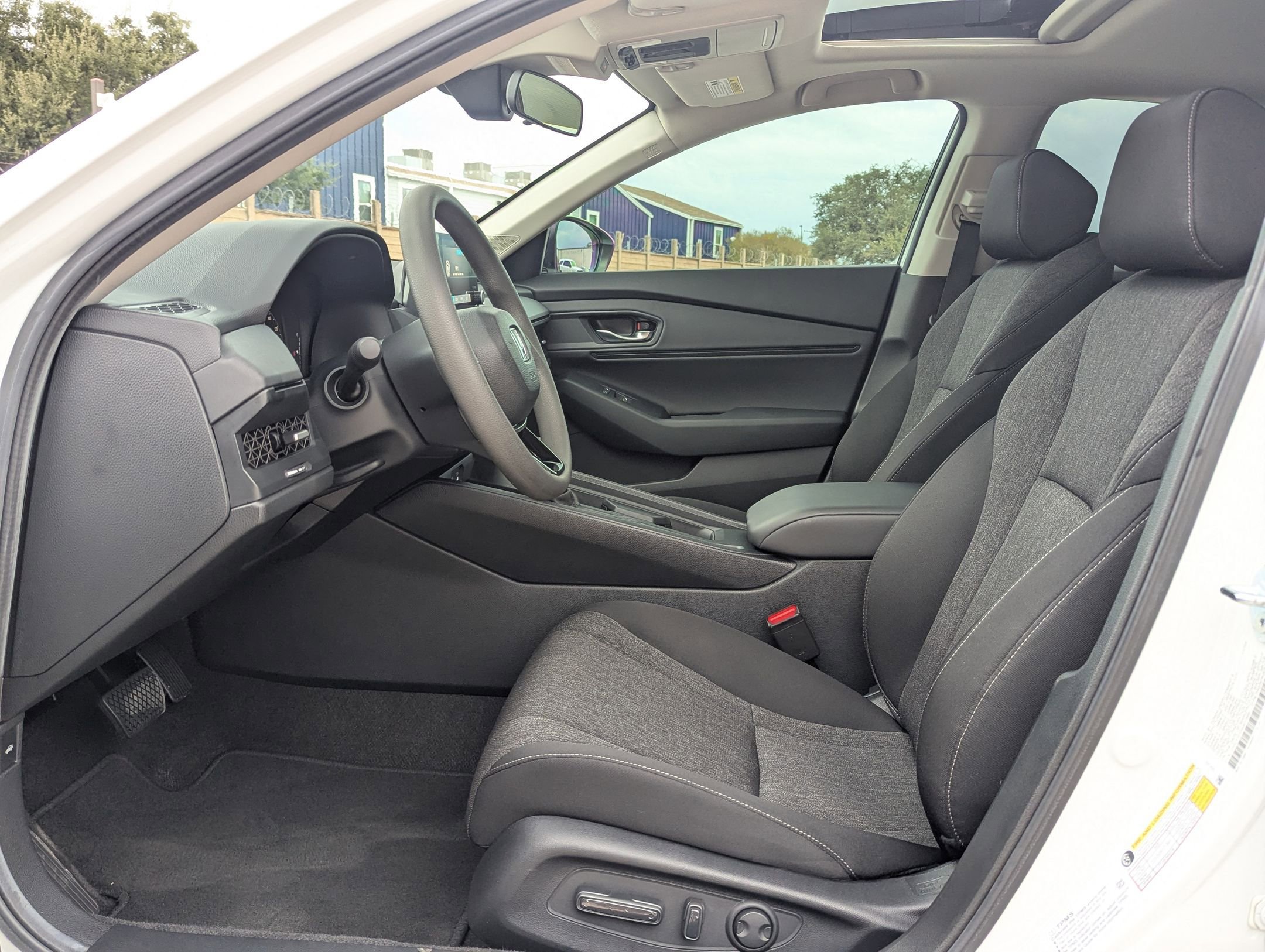 Used 2025 Honda Accord SE image 10