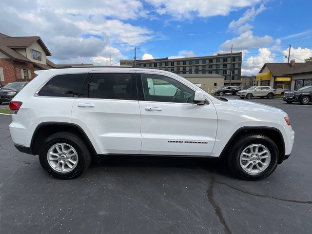 Used 2020 Jeep Grand Cherokee Laredo image 5