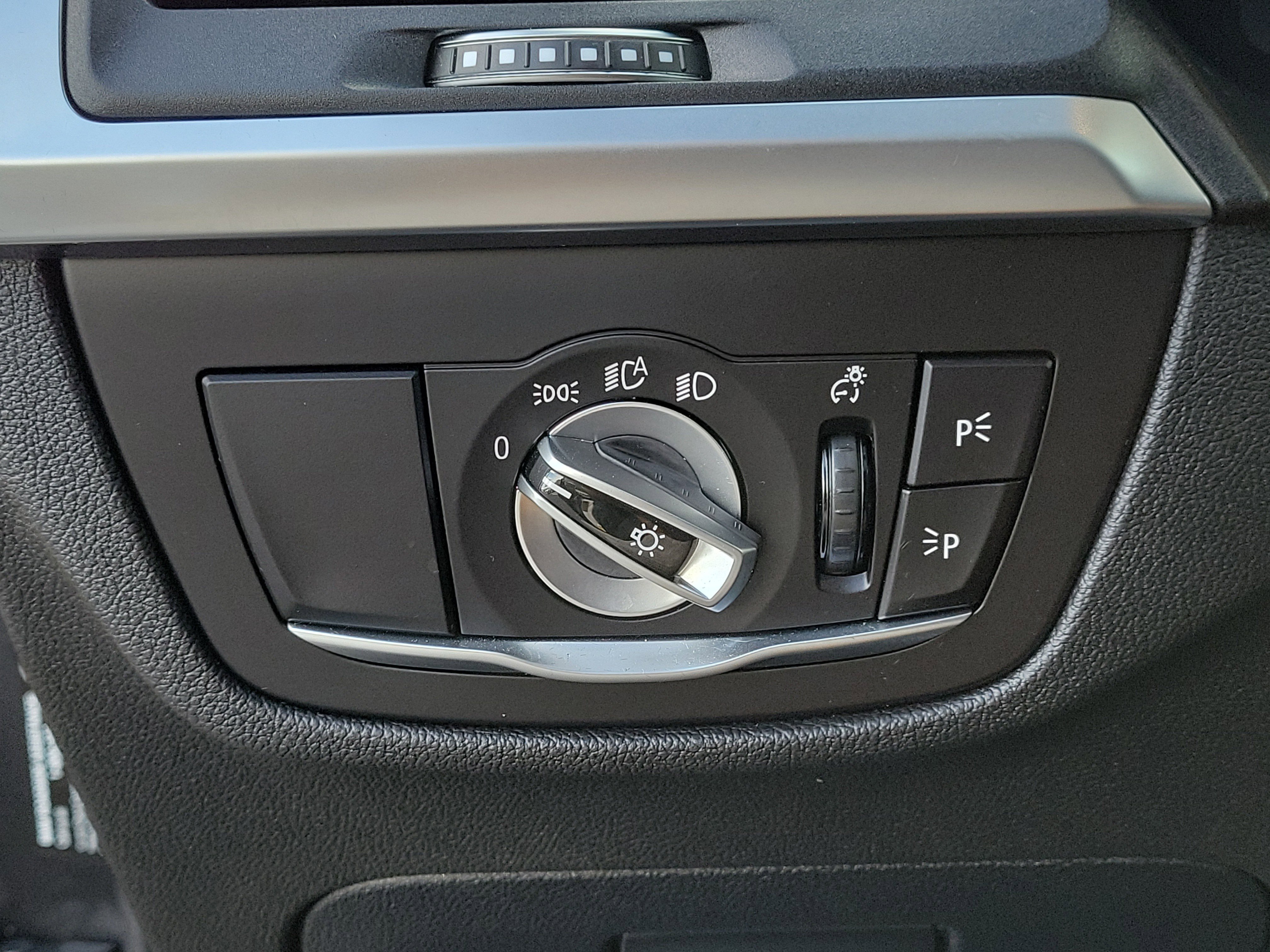 Used 2023 BMW X3 sDrive30i w/ Premium Package image 34