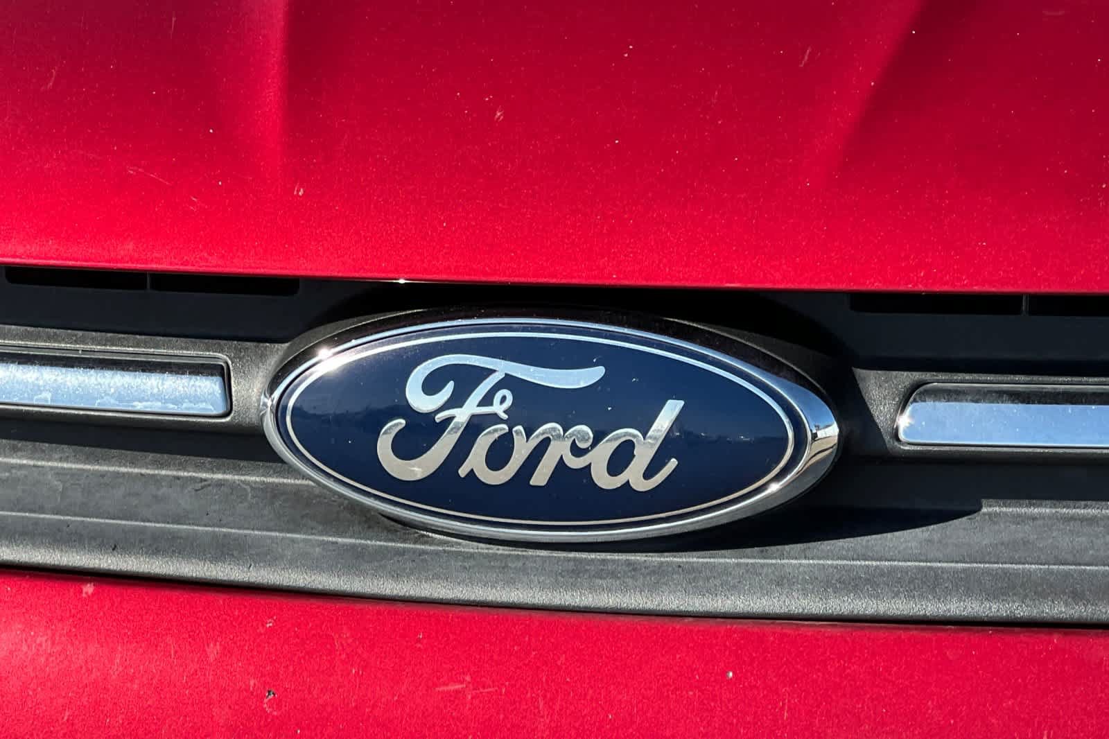 Used 2015 Ford Escape SE w/ Equipment Group 201A AWD/4WD image 16