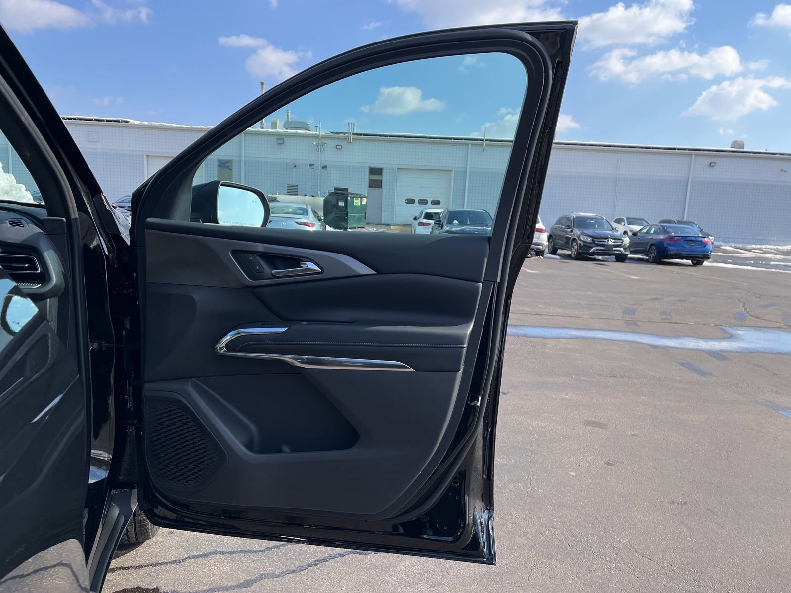 New 2026 Chevrolet Traverse LT w/ Sun and Wheel Package image 21