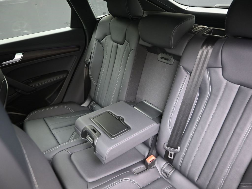Certified 2025 Audi Q5 2.0T Premium Plus w/ Premium Plus Package image 19