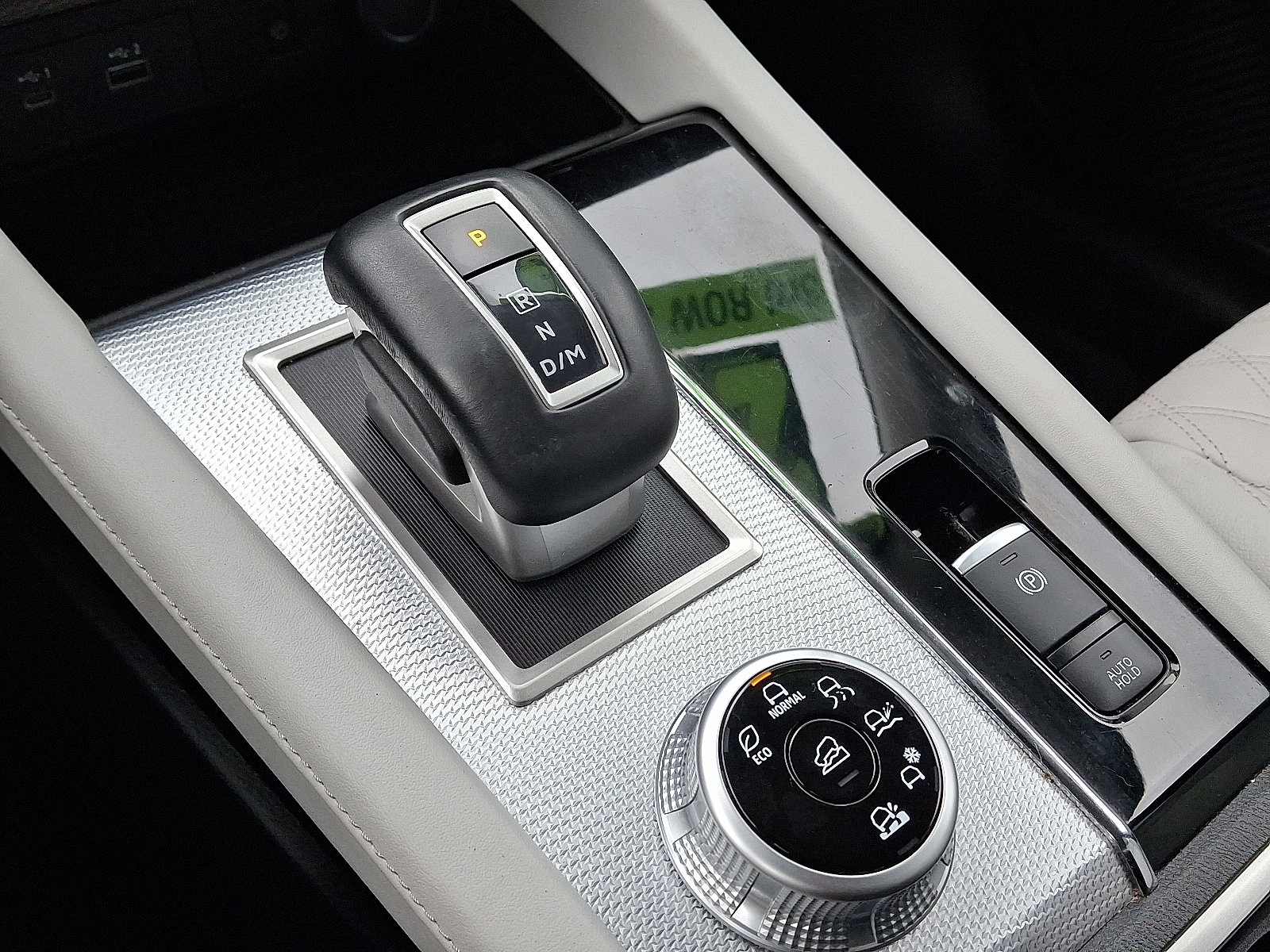 Used 2023 Mitsubishi Outlander SEL 40th Anniversary AWD/4WD image 15