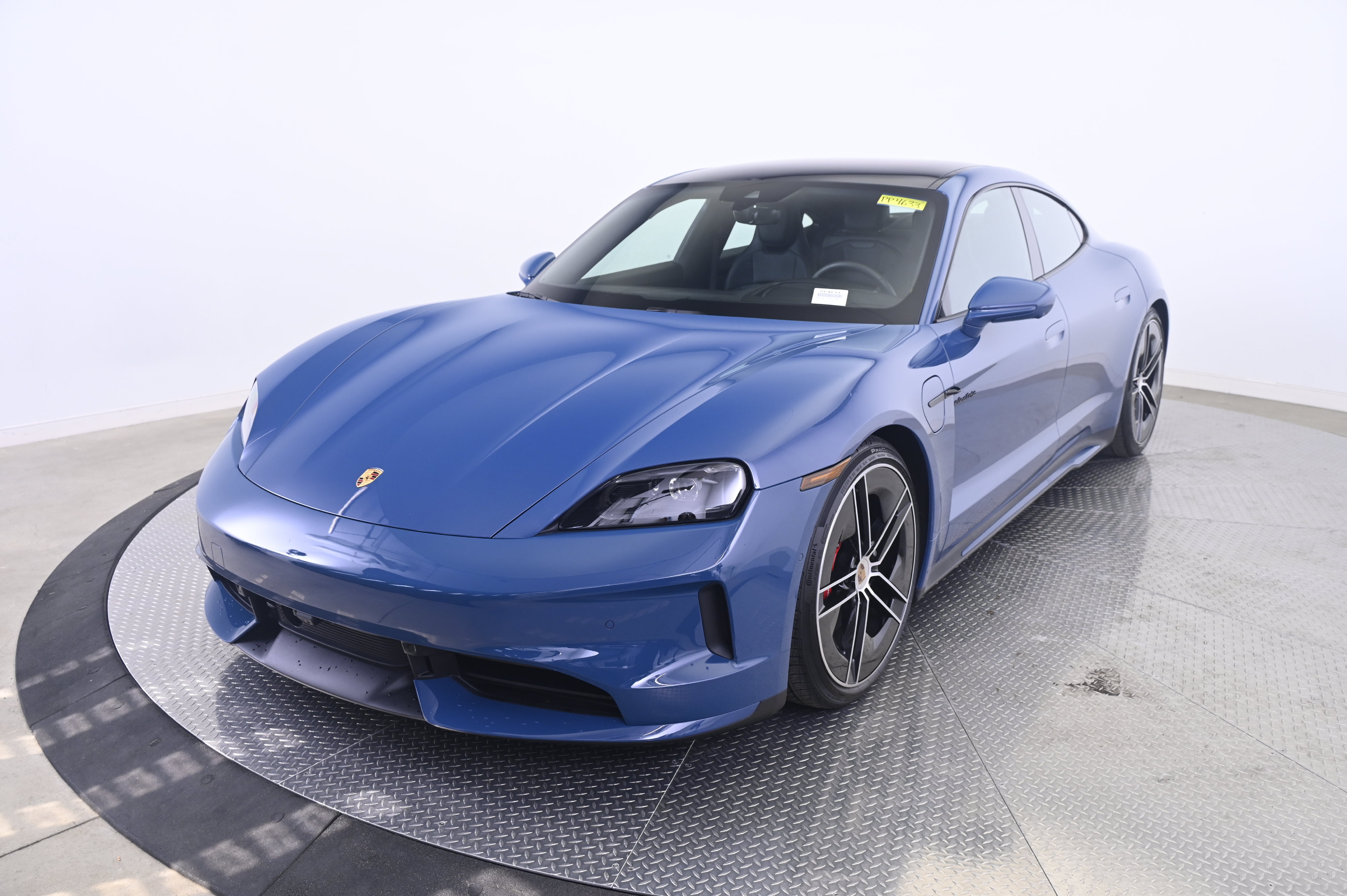 Certified 2025 Porsche Taycan 4S AWD/4WD image 1