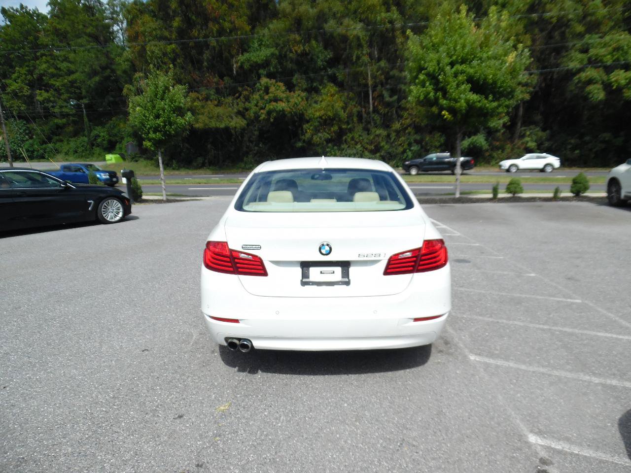 Used 2014 BMW 528i Sedan RWD image 5