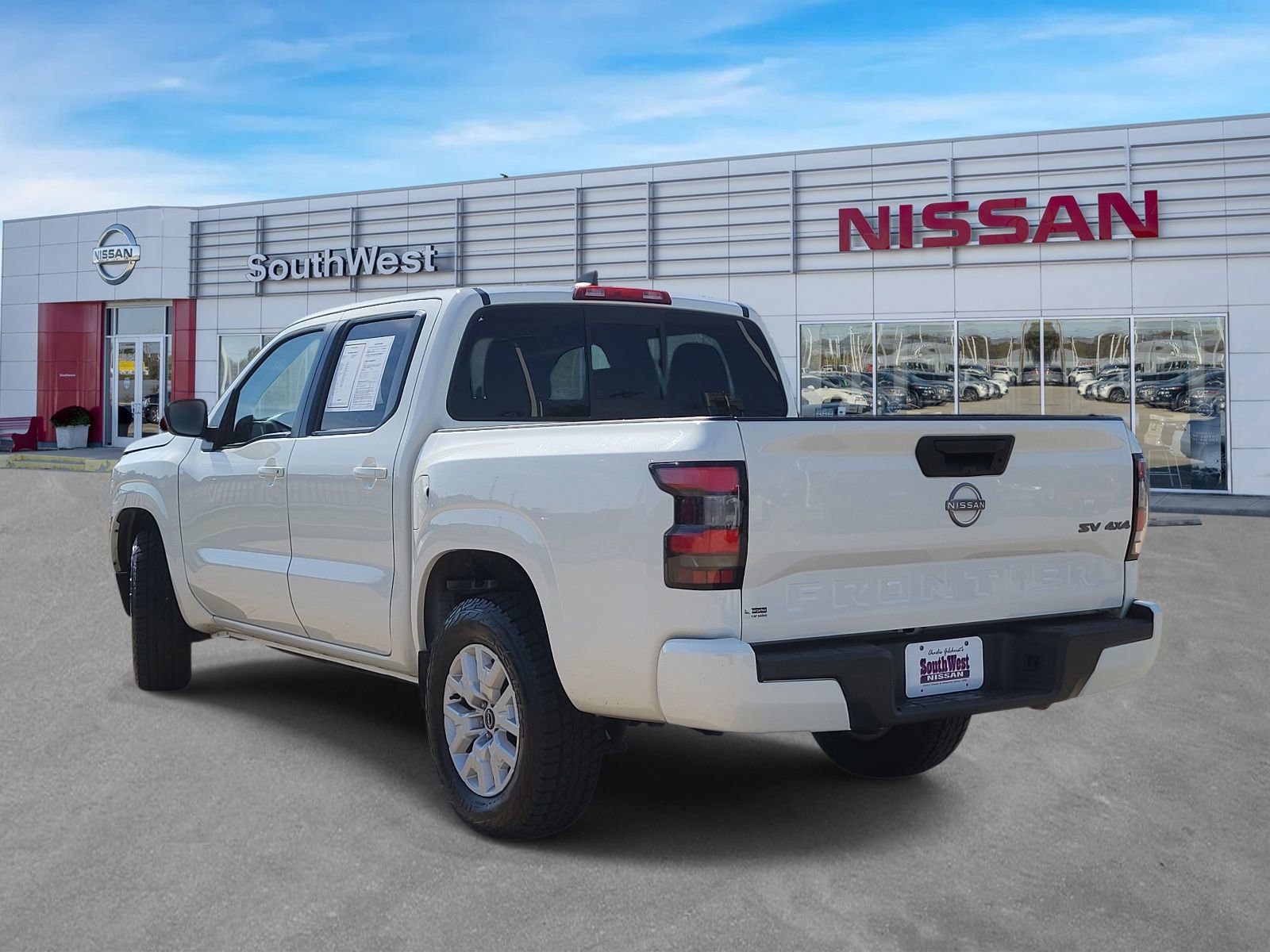 Used 2022 Nissan Frontier SV AWD/4WD image 7
