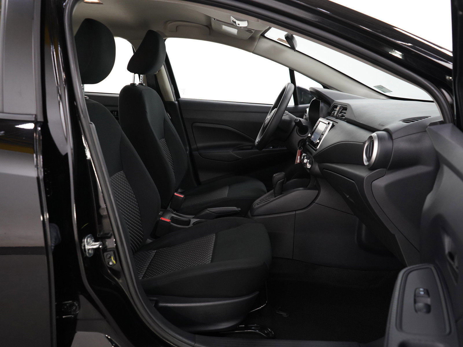 Used 2024 Nissan Versa S w/ S Plus Package image 10