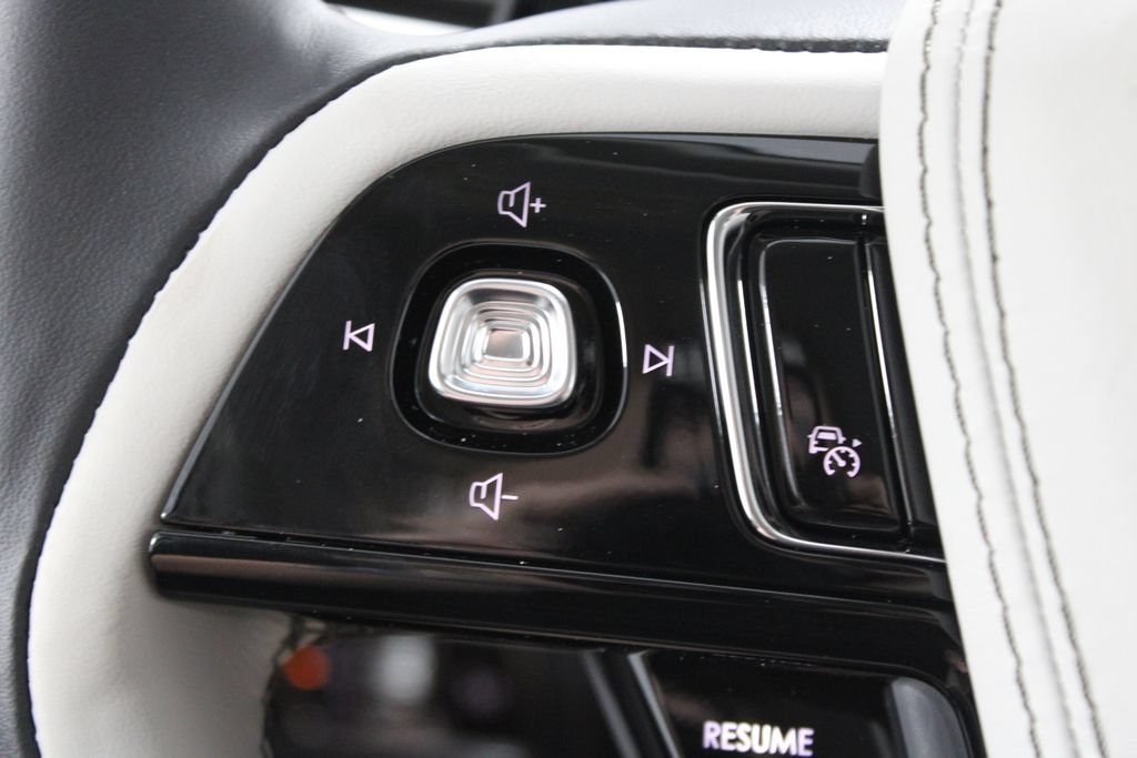 New 2026 Lincoln Aviator 2WD w/ Jet Appearance Package image 39