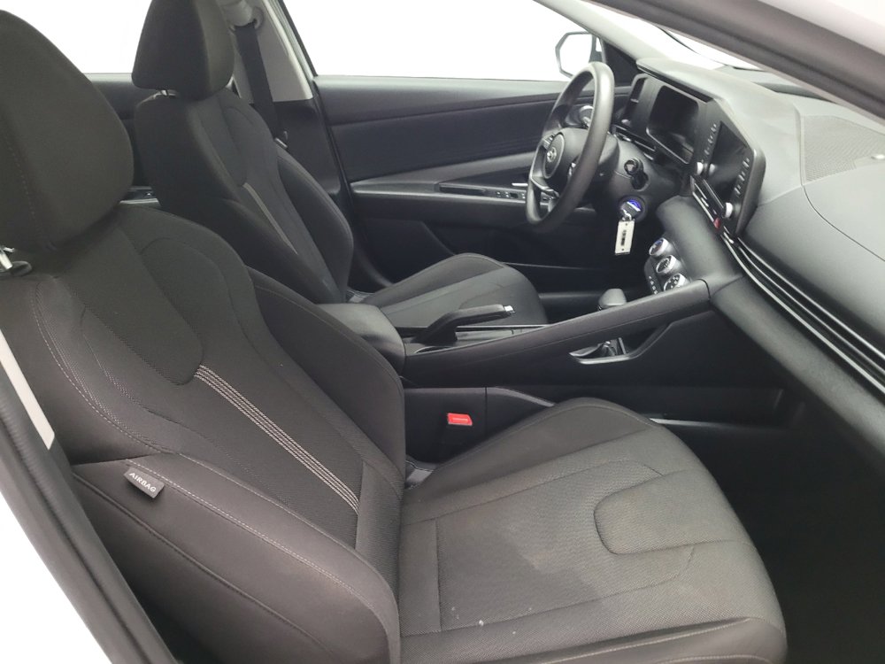 Used 2024 Hyundai Elantra SE image 21
