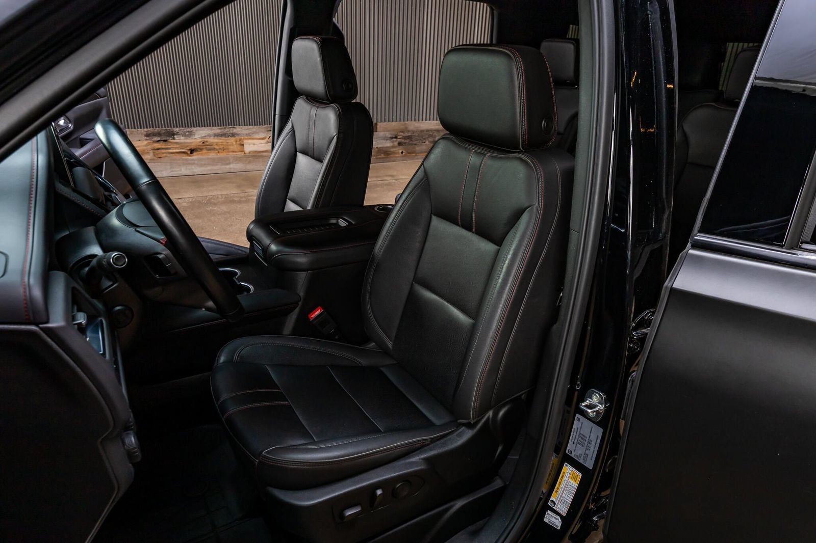 Used 2023 Chevrolet Tahoe RST w/ RST Performance Edition AWD/4WD image 26