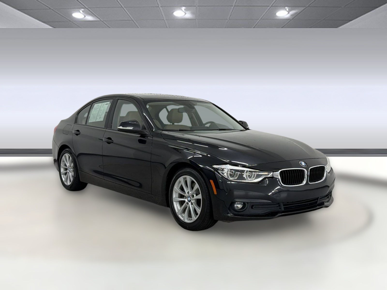 Used 2018 BMW 320i Sedan RWD image 6