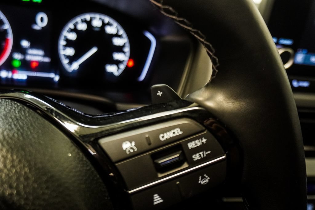 Used 2025 Honda Civic Sport image 15