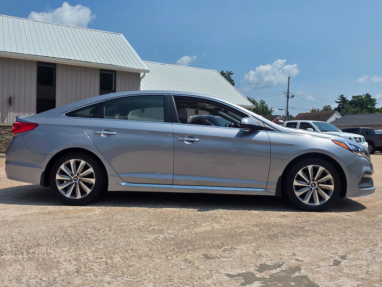 Used 2016 Hyundai Sonata Sport w/ Option Group 03 FWD image 22