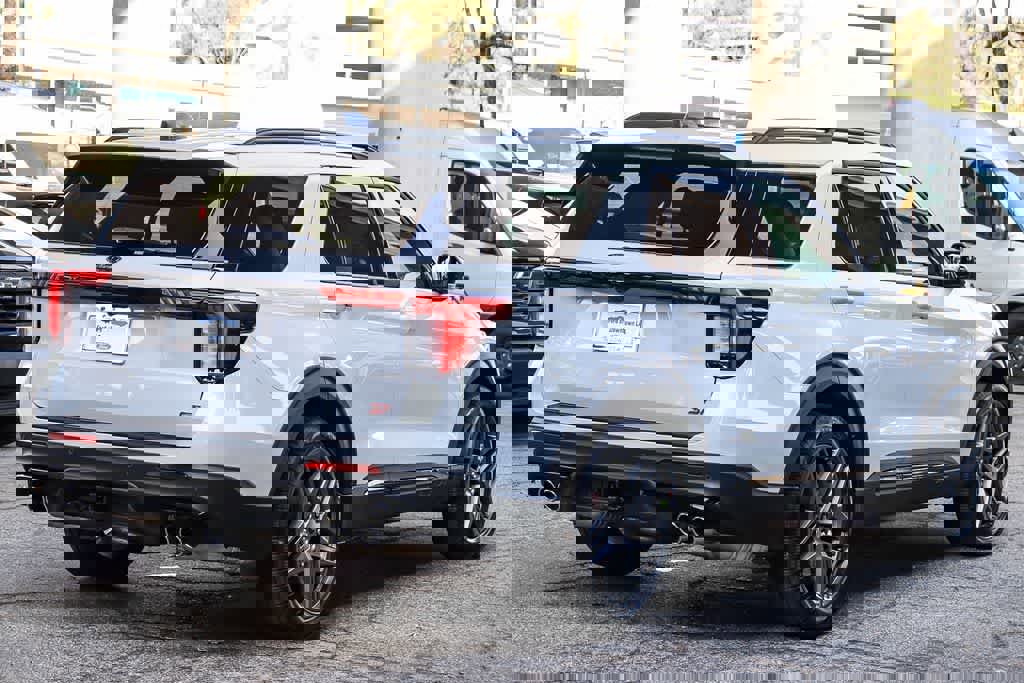 New 2026 Ford Explorer ST w/ Sun And Sound Package image 4
