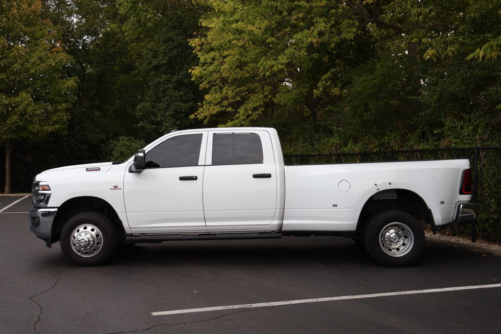 Used 2025 RAM 3500 Tradesman AWD/4WD image 4