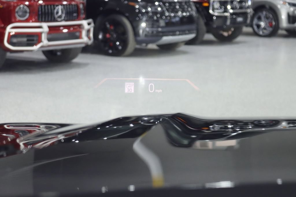 Used 2023 BMW X7 xDrive40i w/ Executive Package image 16