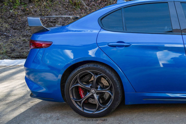 Used 2020 Alfa Romeo Giulia Quadrifoglio w/ Nero Edizione image 10