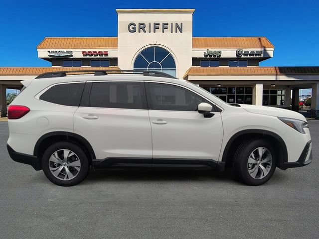 Used 2025 Subaru Ascent Premium AWD/4WD image 3