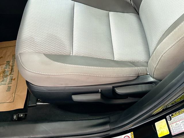 Used 2018 Toyota Corolla LE FWD image 19
