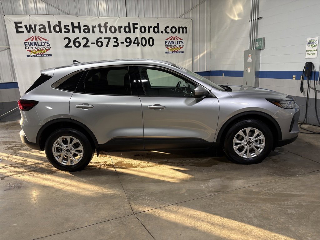Used 2023 Ford Escape Active w/ Tech Pack #2 image 9