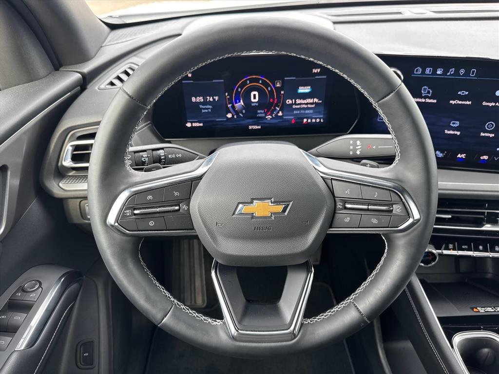 Used 2026 Chevrolet Traverse LT w/ Driver Confidence Package FWD image 12