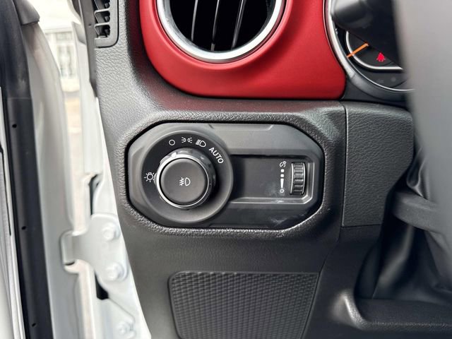 Used 2023 Jeep Wrangler Rubicon image 29