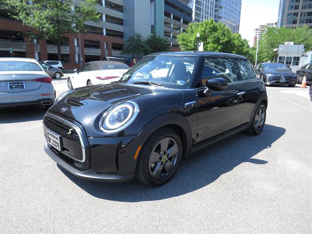 Used 2023 MINI Cooper SE FWD image 1