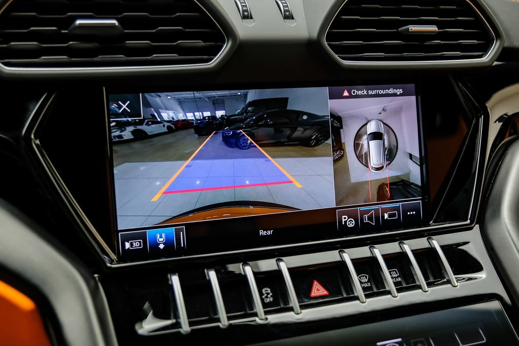 Used 2022 Lamborghini Urus AWD/4WD image 21
