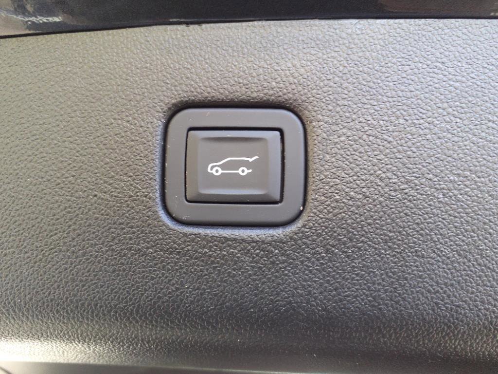 Used 2019 Chevrolet Blazer LT image 11