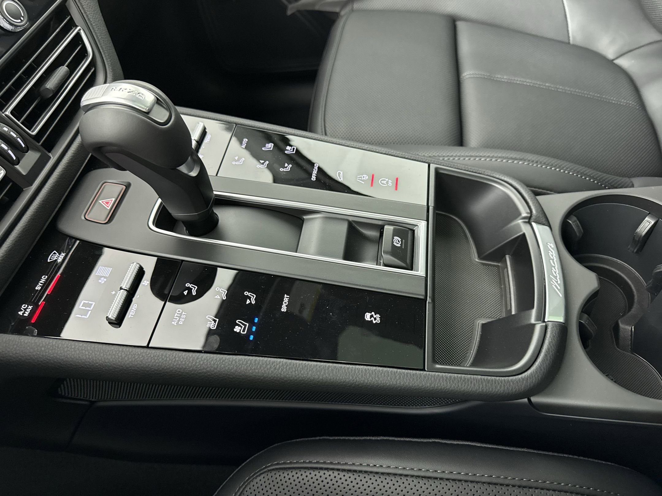 New 2025 Porsche Macan image 21