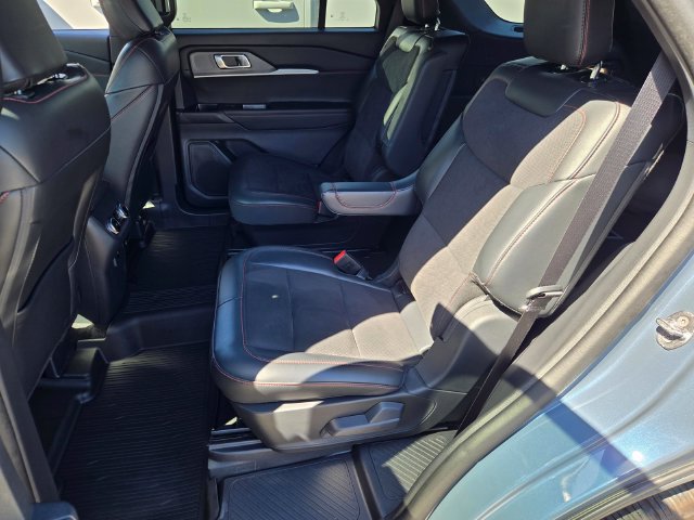 Certified 2025 Ford Explorer ST AWD/4WD image 14