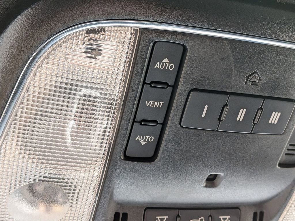 Used 2022 Jeep Grand Cherokee Laredo X image 20