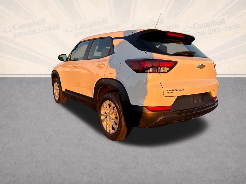 Used 2023 Chevrolet TrailBlazer LS image 3