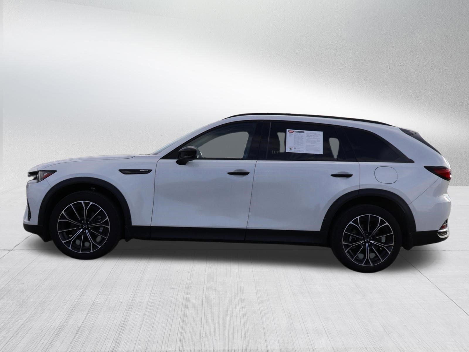 Certified 2025 MAZDA CX-70 Plug-In Hybrid w/ Premium Pkg image 4