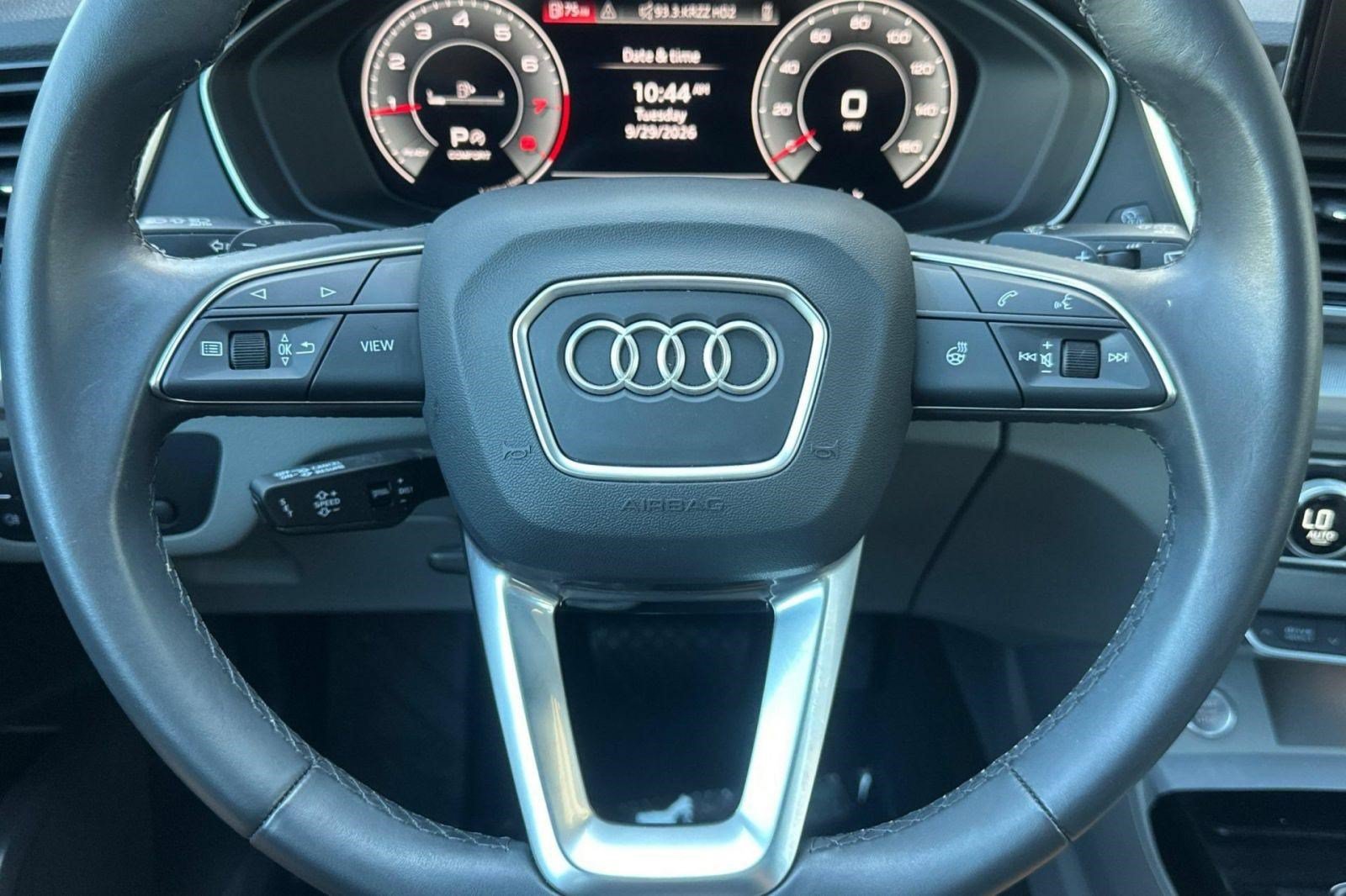 Used 2025 Audi Q5 2.0T Premium w/ Convenience Plus Package AWD/4WD image 10