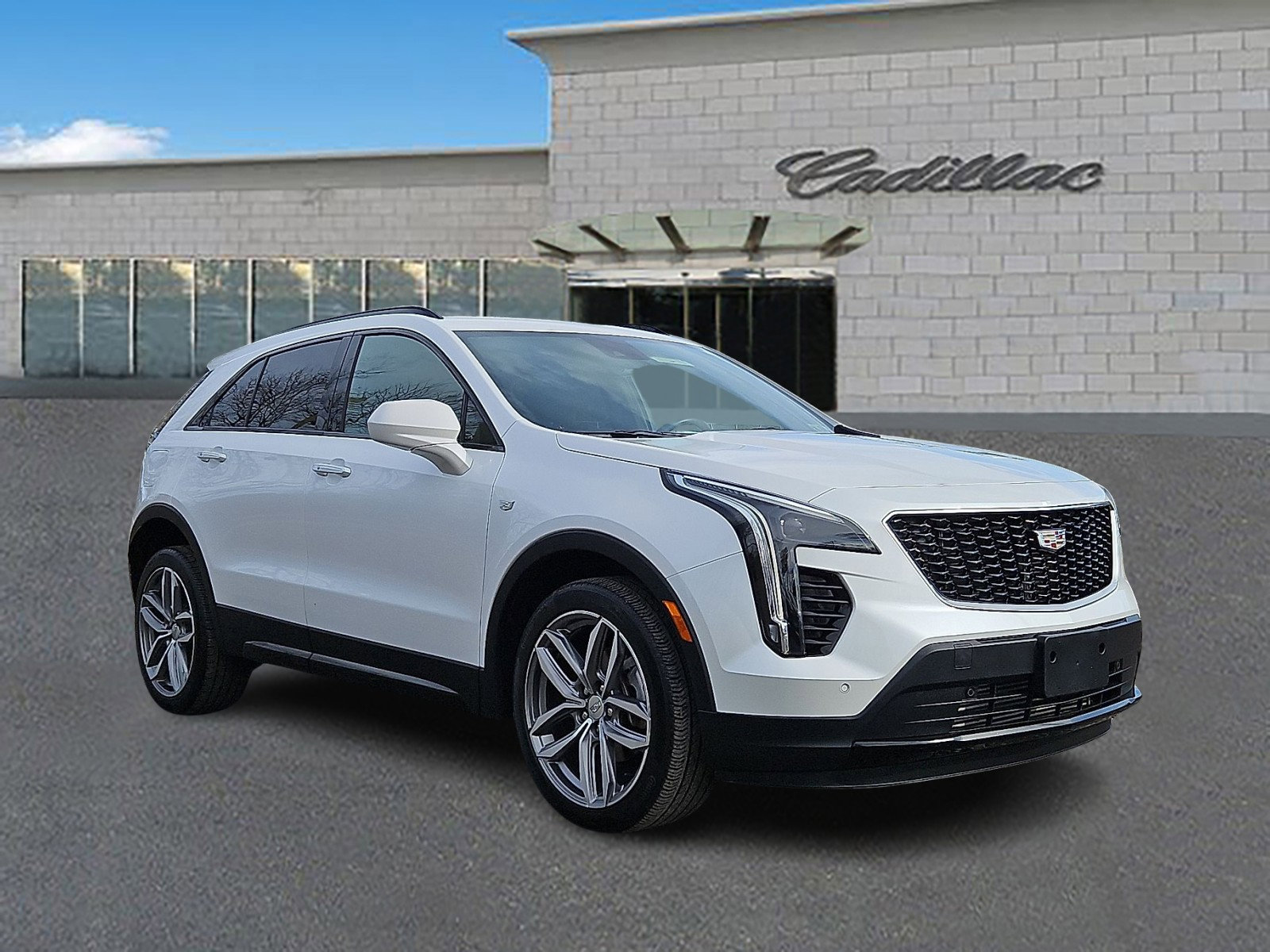 Used 2019 Cadillac XT4 Sport image 3