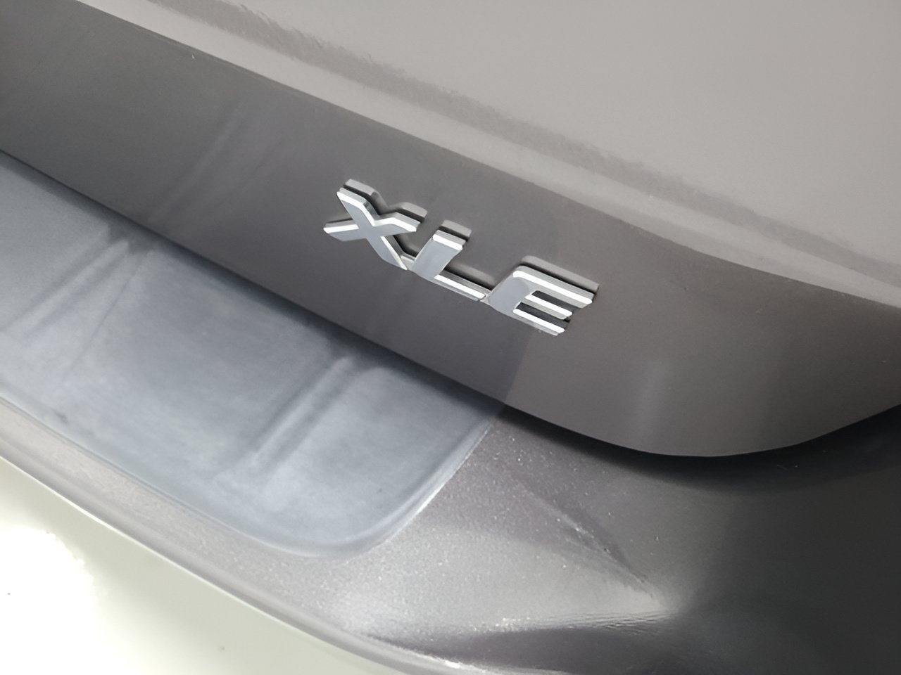 Used 2014 Toyota Sienna XLE w/ Entertainment Package FWD image 8