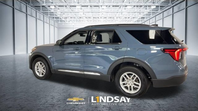 Used 2025 Ford Explorer Active AWD/4WD image 7