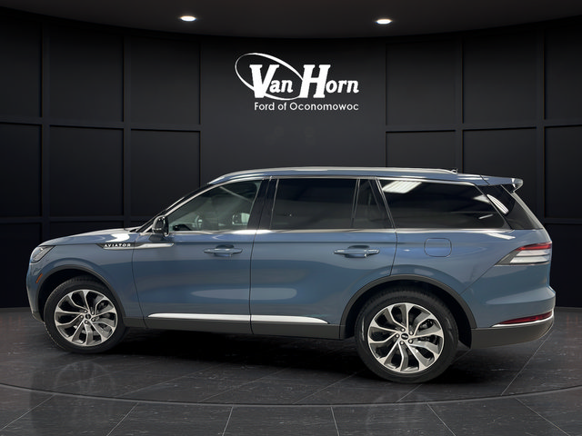 Used 2025 Lincoln Aviator Reserve AWD/4WD image 4