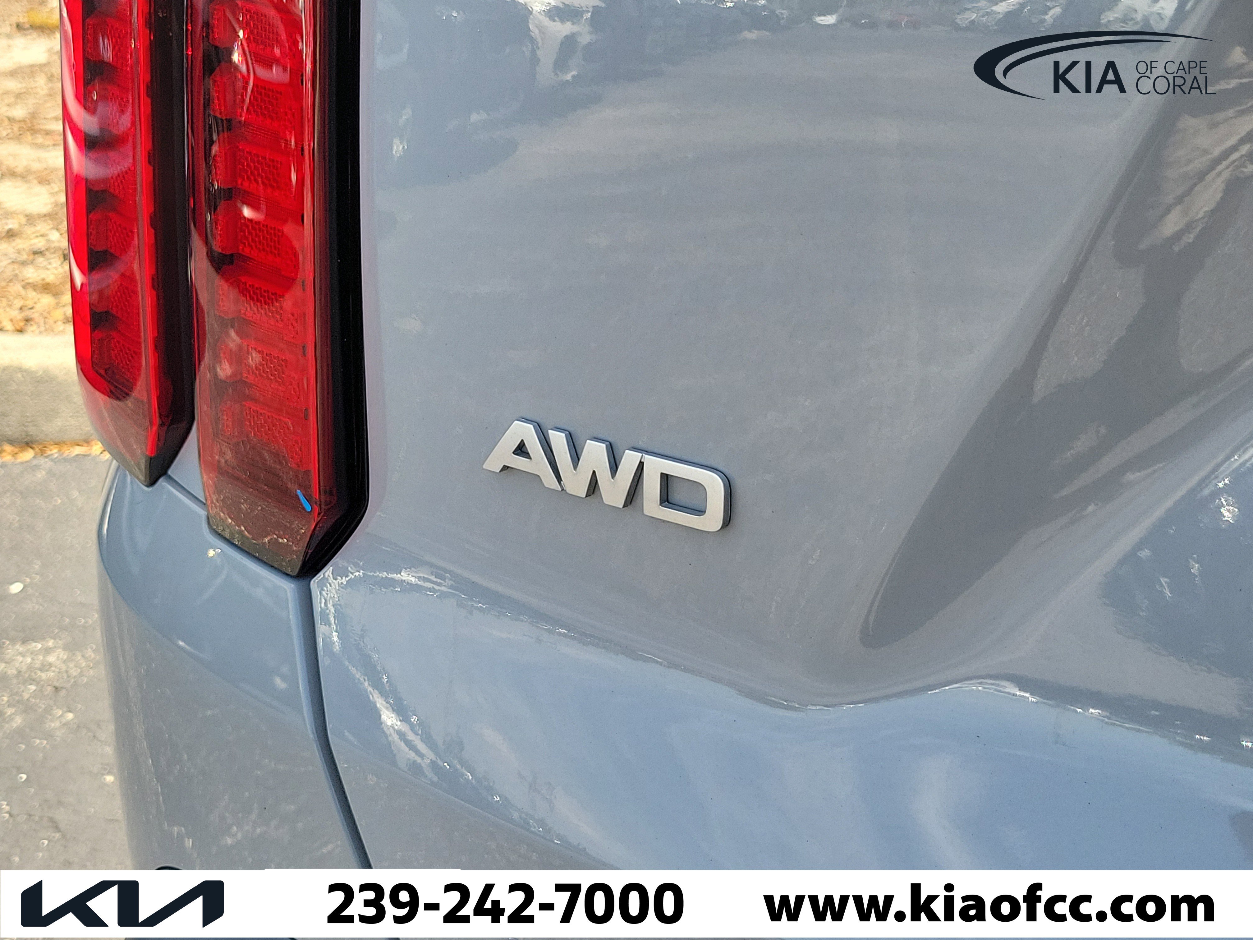 Certified 2022 Kia Sorento S w/ Panoramic Sunroof Package image 11