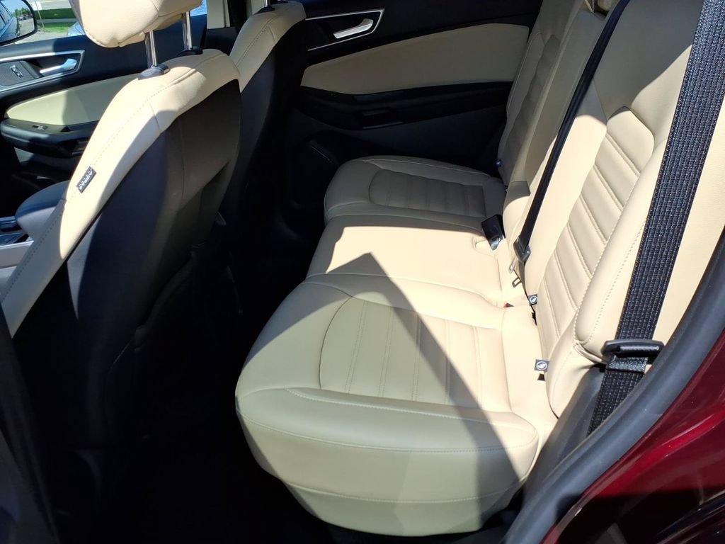Used 2024 Ford Edge SEL AWD/4WD image 11