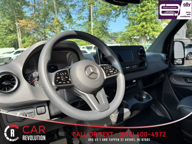 Used 2024 Mercedes-Benz Sprinter 2500 image 15