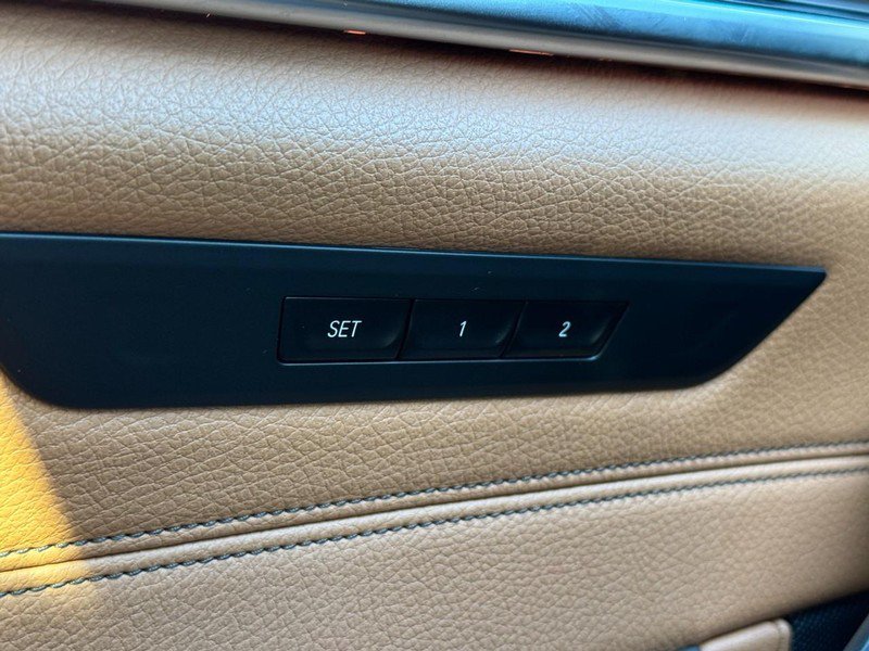 Used 2018 BMW 530i xDrive AWD/4WD image 17