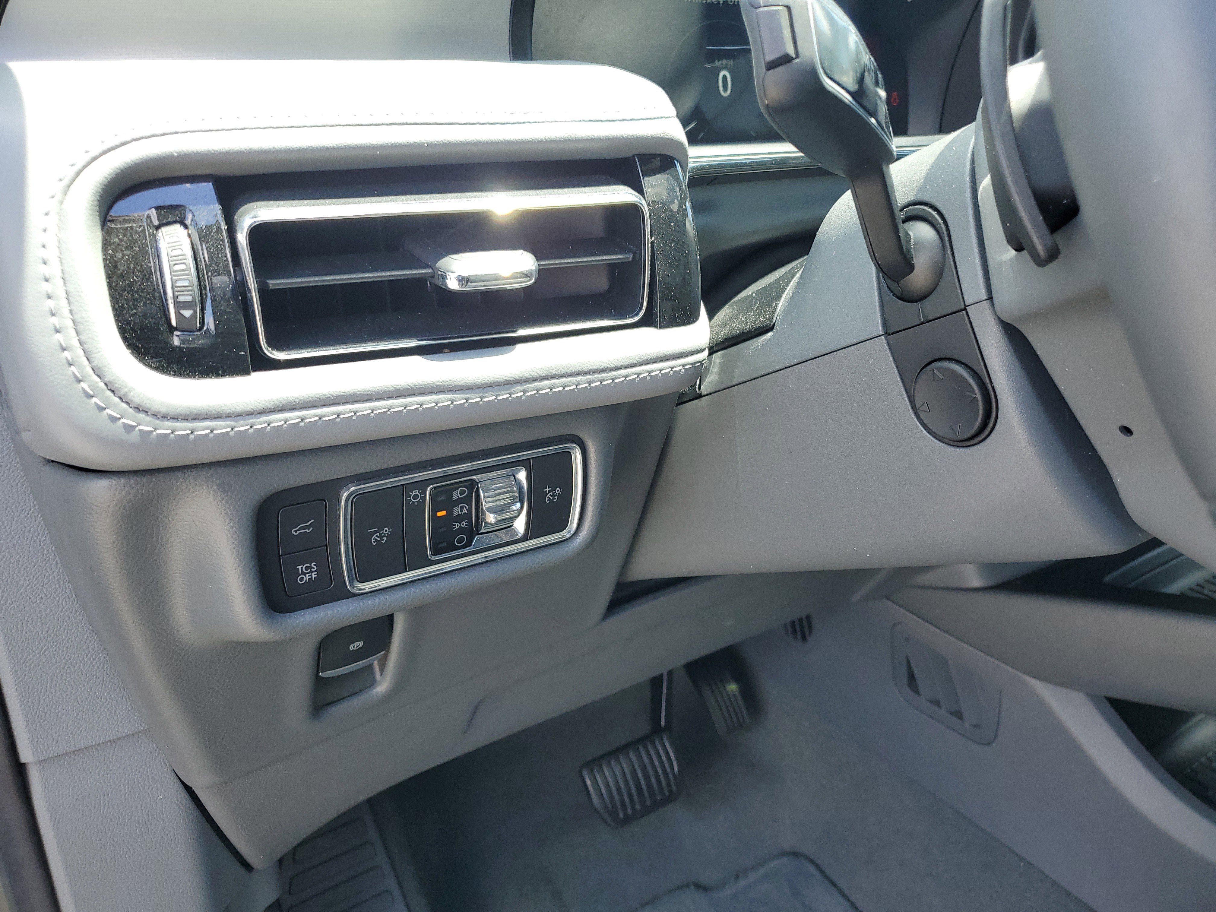 Certified 2021 Lincoln Nautilus Reserve w/ Class II Trailer Tow Package image 16