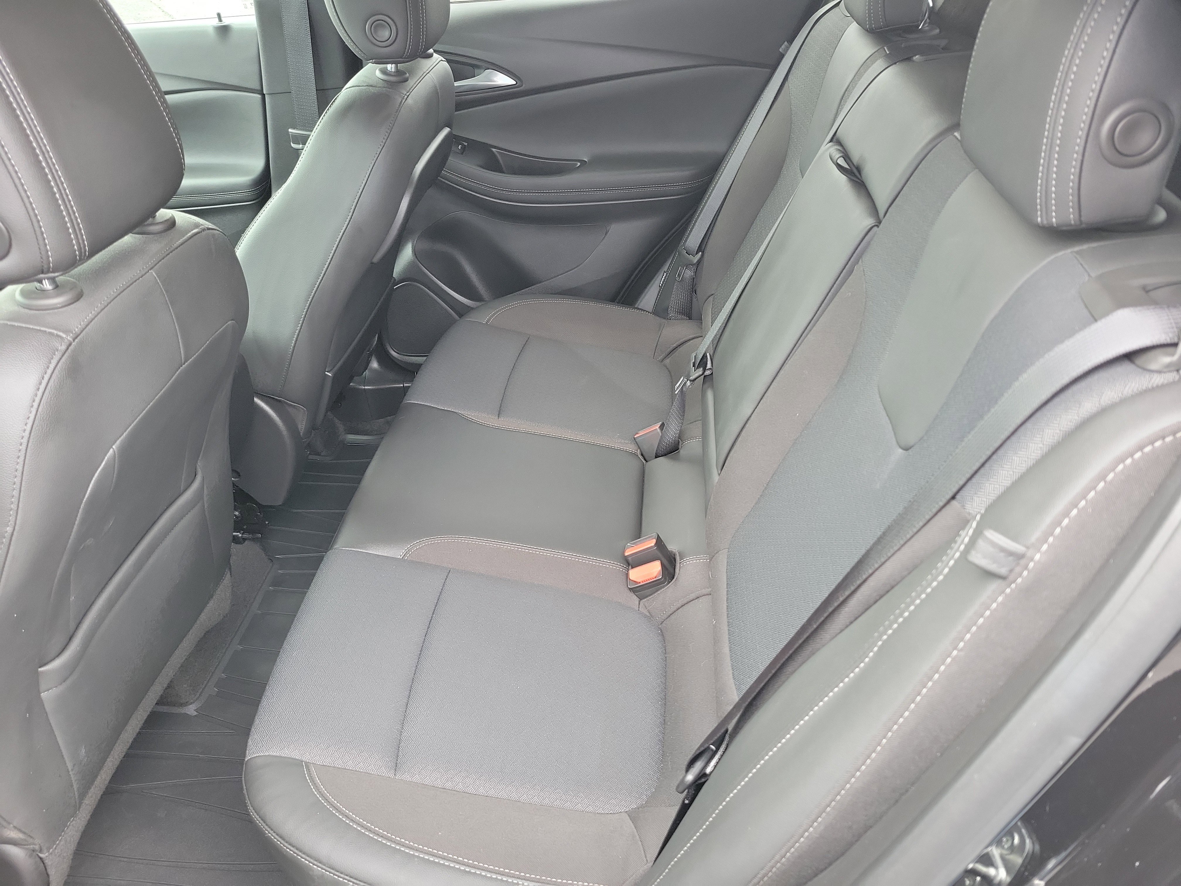 Used 2020 Buick Encore GX Select w/ Advanced Technology Package FWD image 11