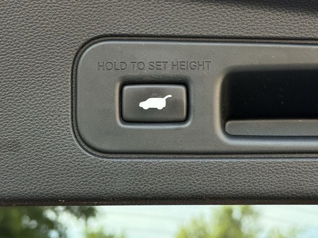 Certified 2024 Acura MDX w/ Technology Package FWD image 33