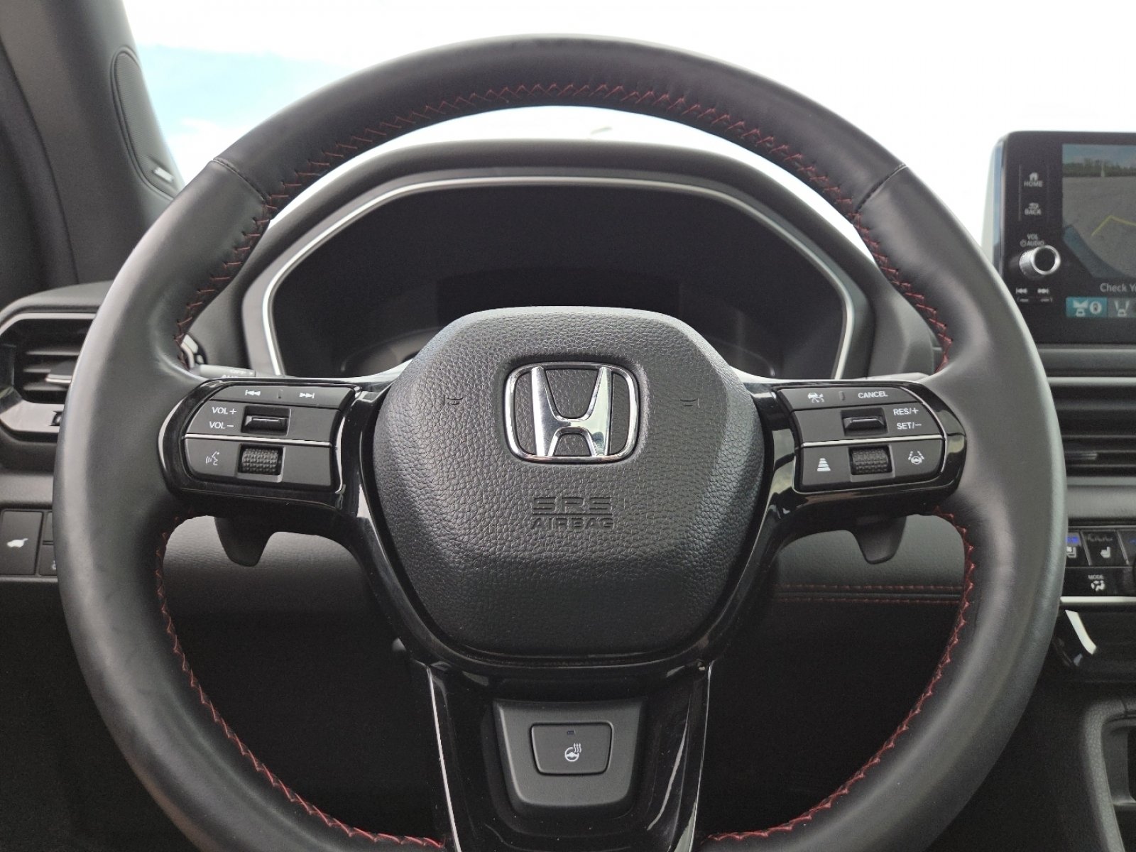Used 2025 Honda Pilot Black Edition image 30