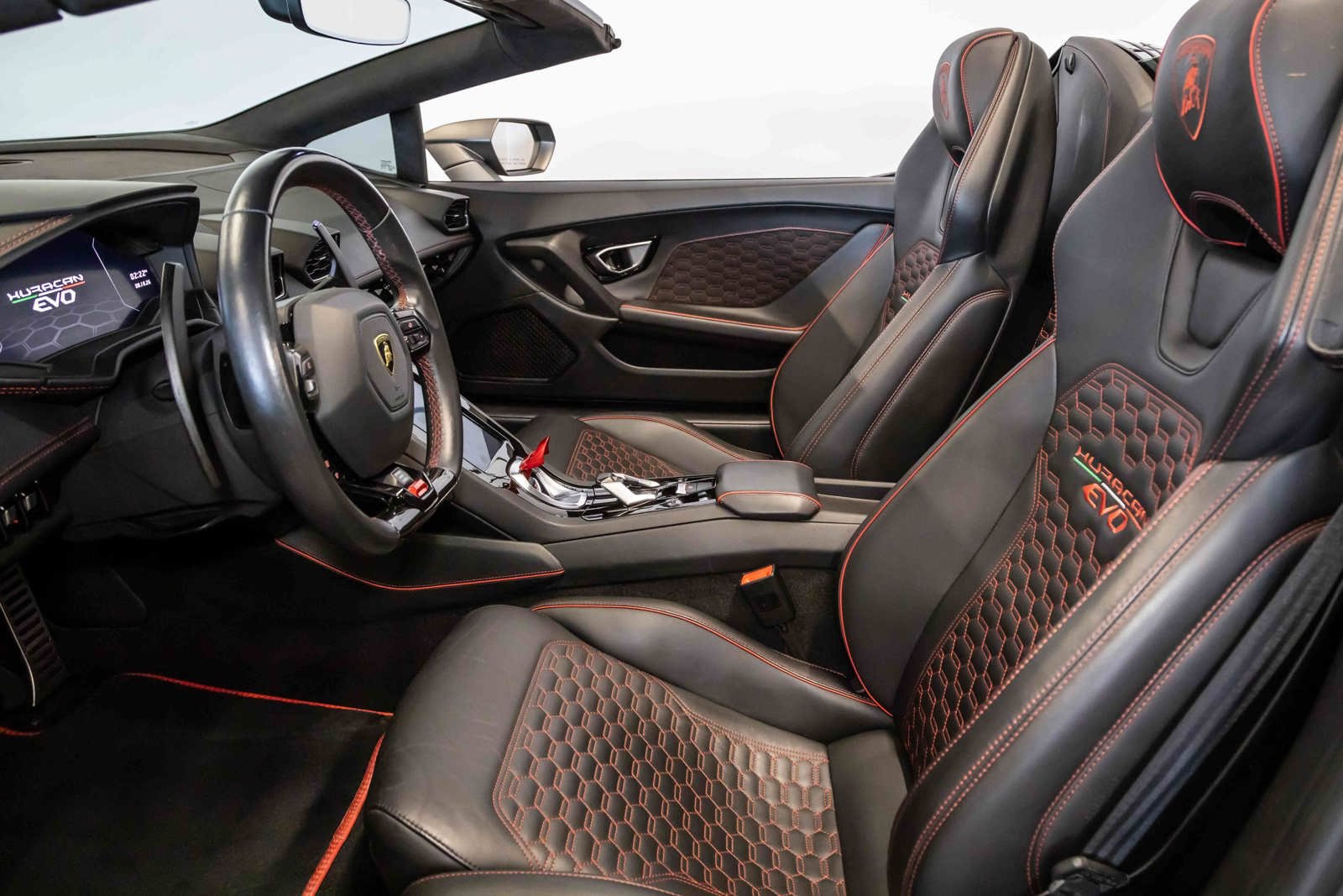 Used 2021 Lamborghini Huracan EVO RWD image 35